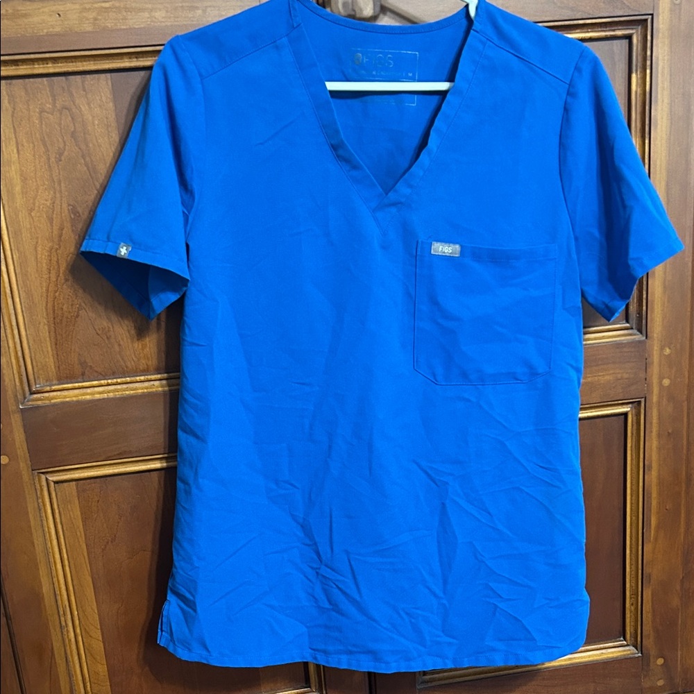 Figs Catarina women’s Medium scrub top.